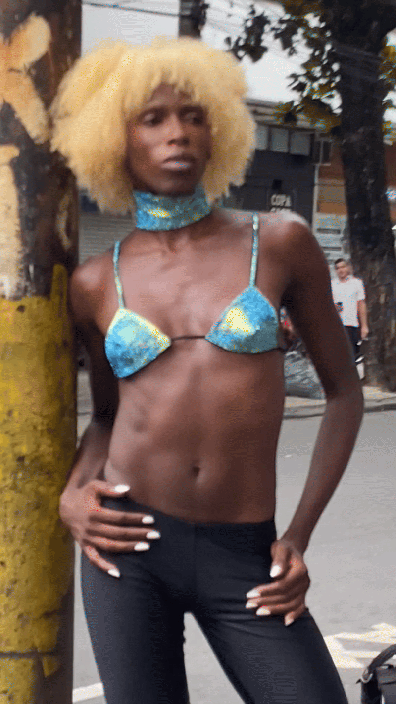 GARGANTILHA FAUX 2000s D&G BITCH - AZUL