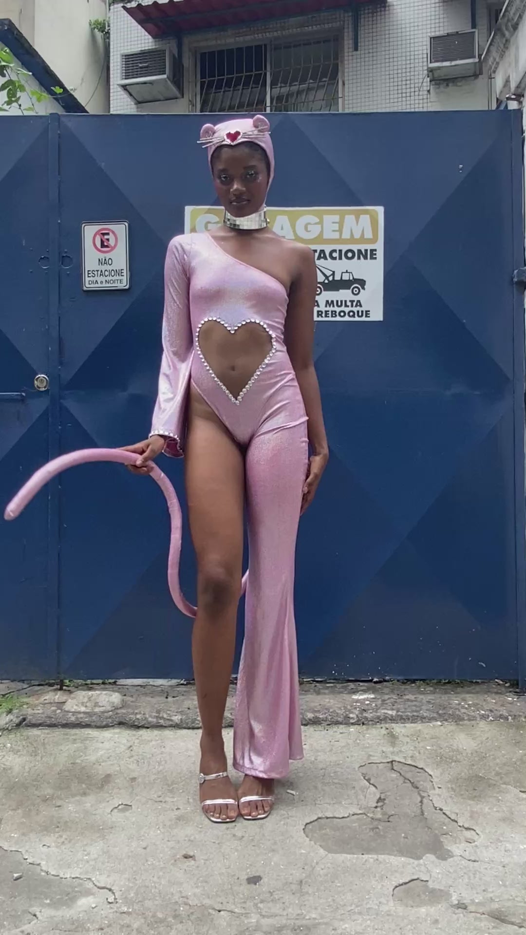 MACACÃO PANTERA ROSA